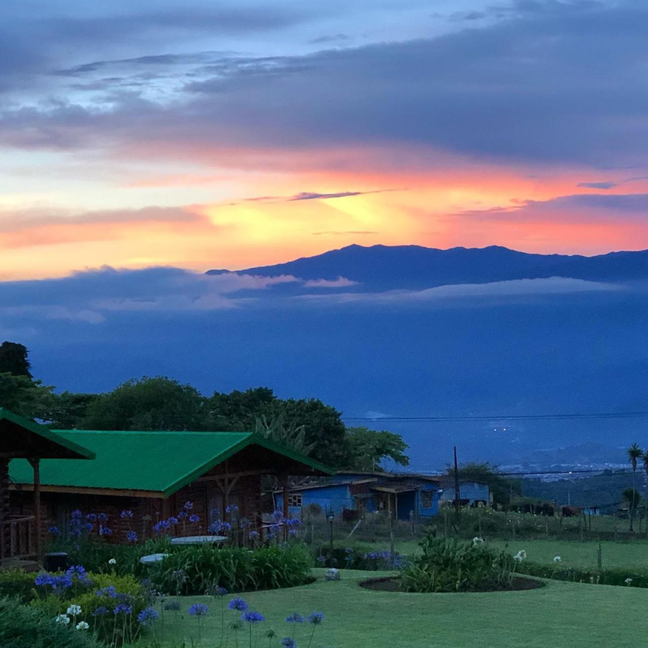 Grandpas Hotel & Restaurante Cartago Luaran gambar