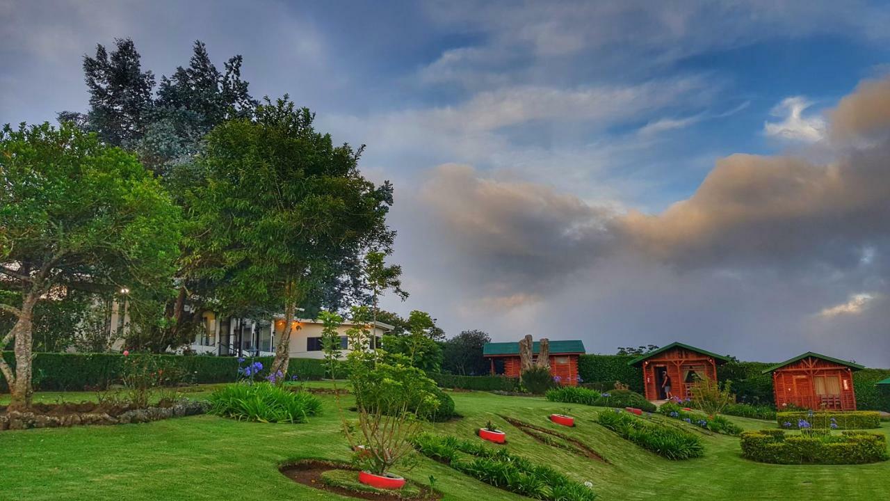 Grandpas Hotel & Restaurante Cartago Luaran gambar