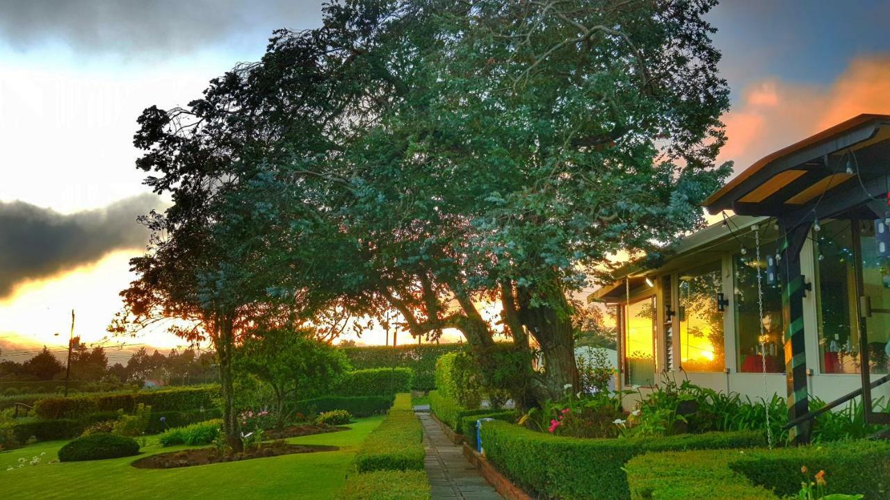 Grandpas Hotel & Restaurante Cartago Luaran gambar